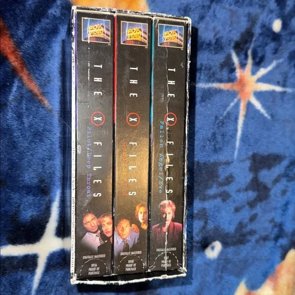 The X-Files VHS Box Set - Picture 3 of 4